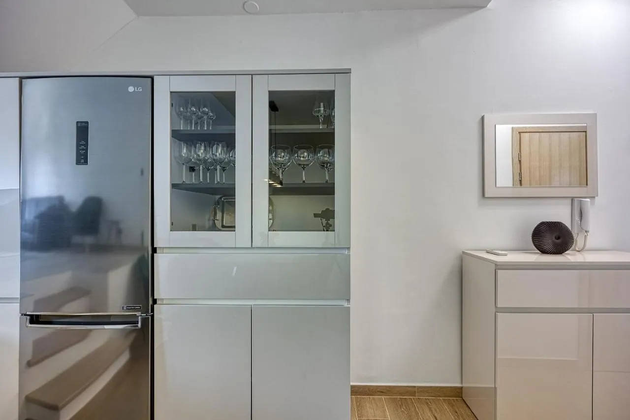 Sara Luxury In City Center Porec Apartment