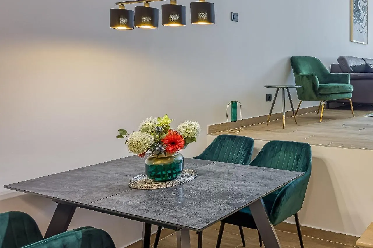 Sara Luxury In City Center Porec